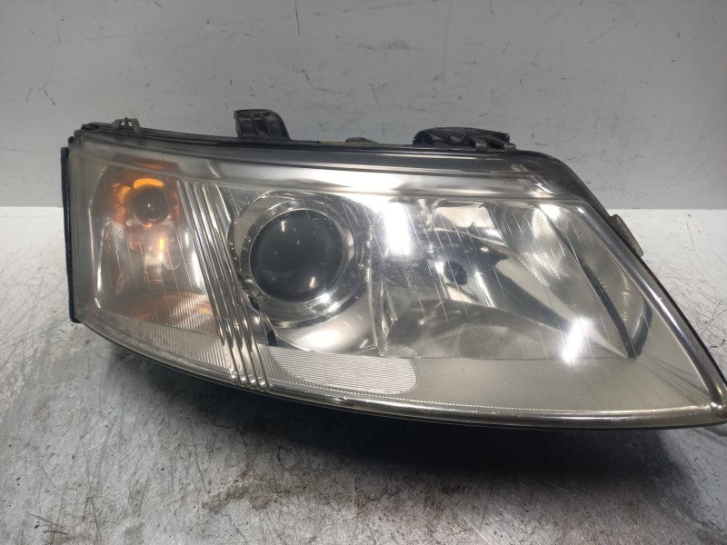 Recambio de faro derecho para saab 9-3 berlina 1.9 tid linear sport referencia OEM IAM   