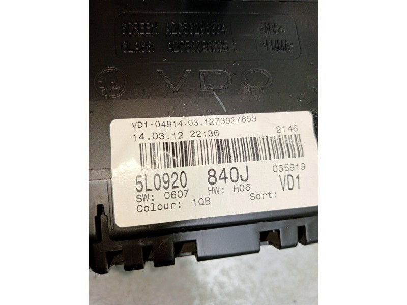 Recambio de cuadro instrumentos para skoda yeti ambition referencia OEM IAM 5L0920840J A2C53296334 
