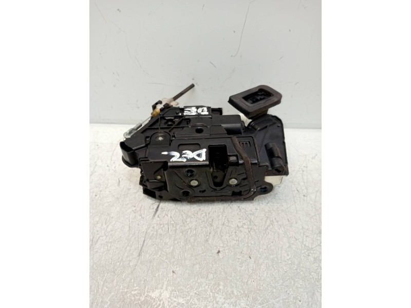 Recambio de motor cierre centralizado delantero derecho para skoda yeti ambition referencia OEM IAM 5K1837016D  5P