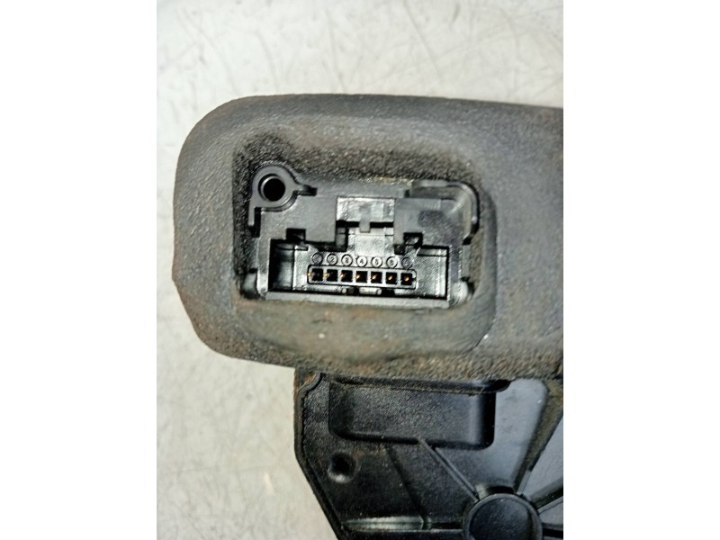 Recambio de motor cierre centralizado delantero izquierdo para skoda yeti ambition referencia OEM IAM 5K1837015D  5P