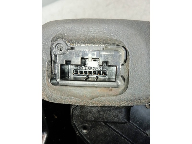 Recambio de motor cierre centralizado trasero izquierdo para skoda yeti ambition referencia OEM IAM 5K4839015R  5P