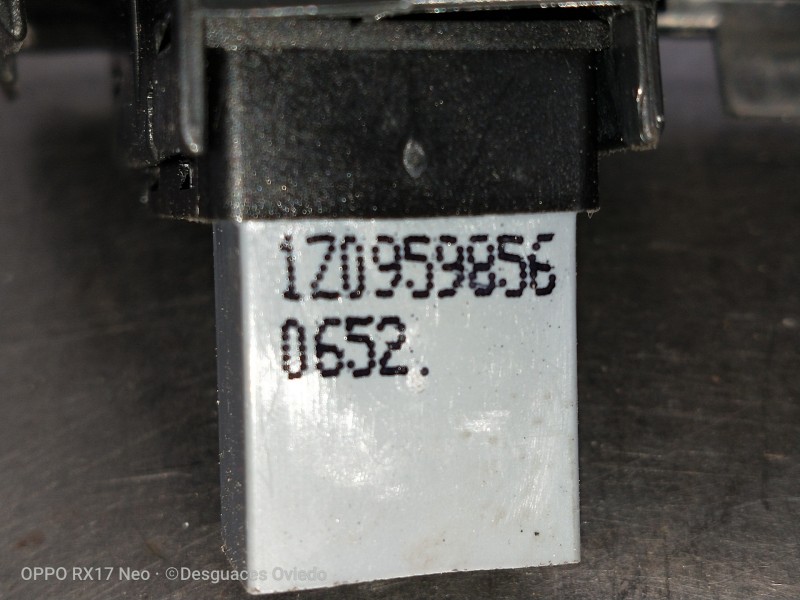 Recambio de mando elevalunas delantero derecho para skoda yeti ambition referencia OEM IAM 1Z0959856 0652 5P