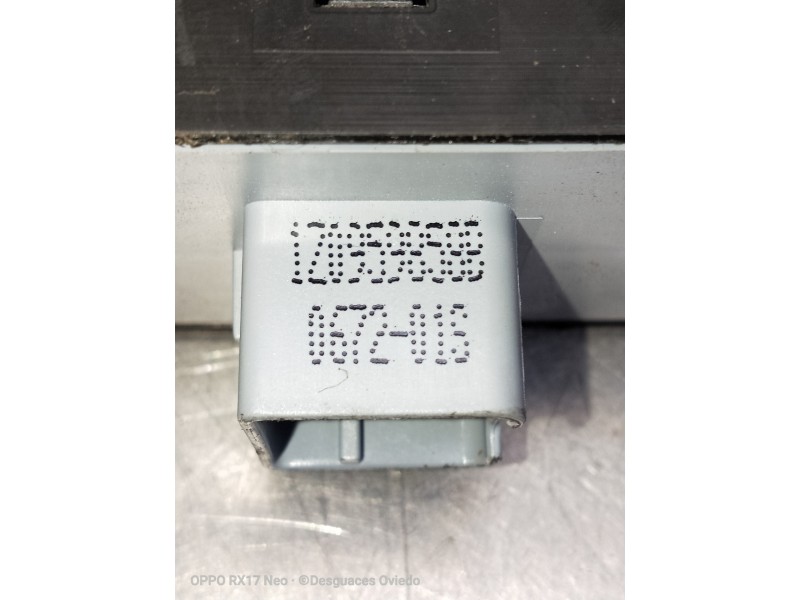 Recambio de mando elevalunas delantero izquierdo para skoda yeti ambition referencia OEM IAM 1Z09598588 067201S 5P