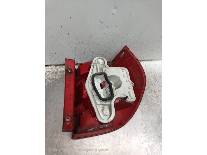 Recambio de piloto trasero izquierdo para skoda yeti ambition referencia OEM IAM ZSB5L0945095 5L0945111 
