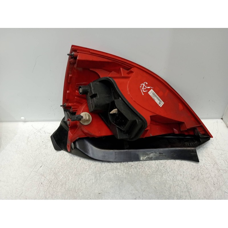 Recambio de piloto trasero izquierdo para renault megane ii berlina 5p authentique referencia OEM IAM 8200413216  