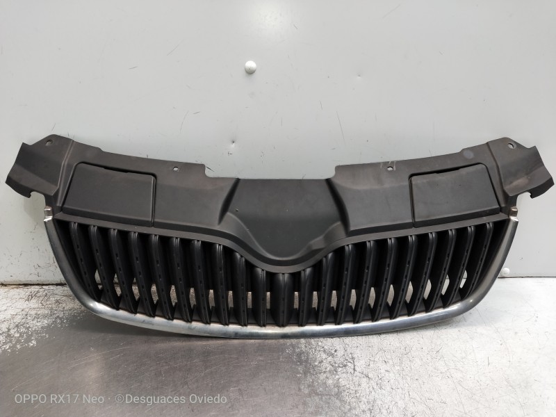 Recambio de rejilla delantera para skoda fabia (5j2 ) urban referencia OEM IAM 5J0853668A  