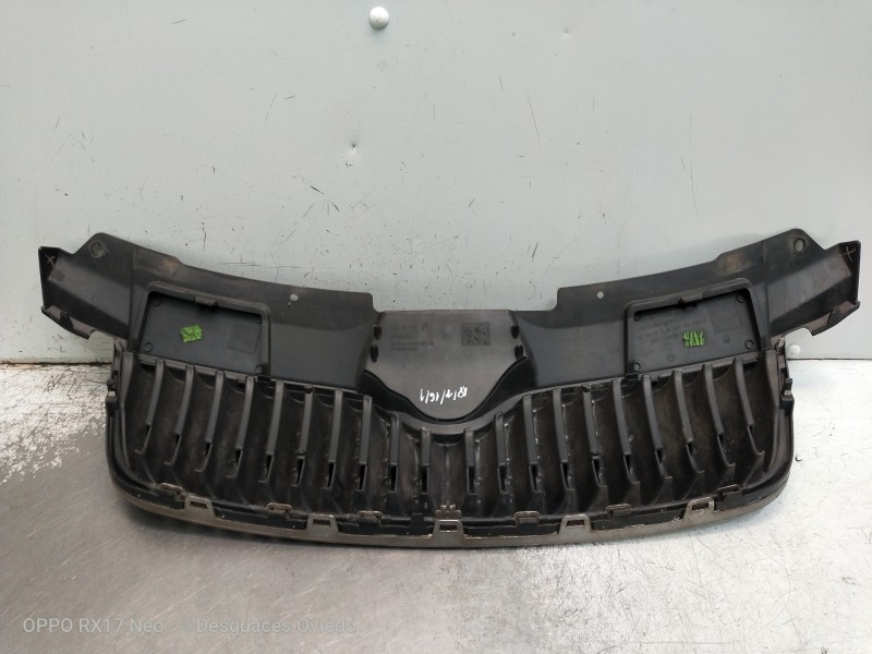 Recambio de rejilla delantera para skoda fabia (5j2 ) urban referencia OEM IAM 5J0853668A  