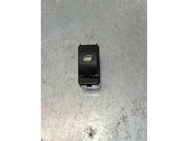 Recambio de mando elevalunas delantero derecho para peugeot 207 urban referencia OEM IAM   5P