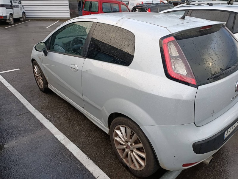 fiat punto (evo) (199) del año 2010