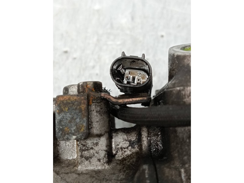 Recambio de compresor aire acondicionado para mercedes clase c (w203) sportcoupe c 220 cdi (203.706) referencia OEM IAM 44722090