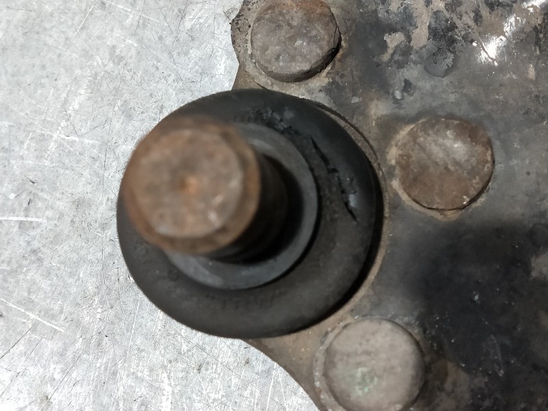 Recambio de brazo suspension inferior delantero izquierdo para peugeot 207 urban referencia OEM IAM   