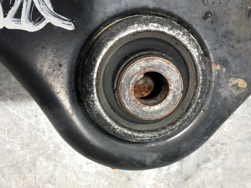 Recambio de brazo suspension inferior delantero izquierdo para peugeot 207 urban referencia OEM IAM   