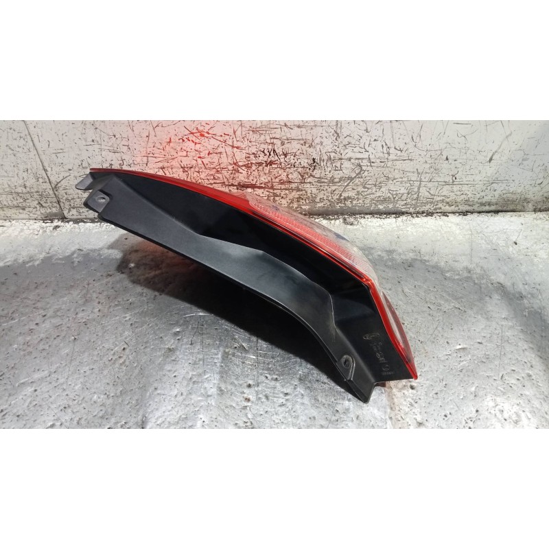 Recambio de piloto trasero derecho para ford fiesta (ccn) 1.25 16v cat referencia OEM IAM C1BB13404A  