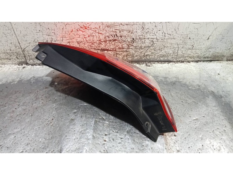 Recambio de piloto trasero derecho para ford fiesta (ccn) 1.25 16v cat referencia OEM IAM C1BB13404A  