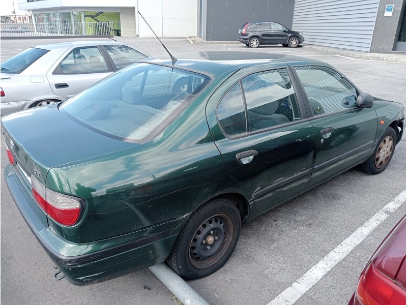 nissan primera berlina (p11) del año 1996