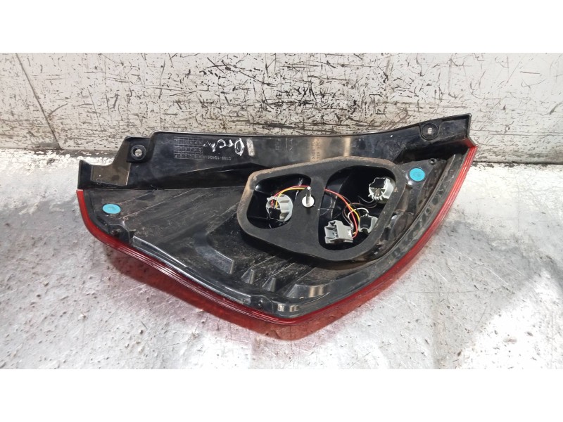 Recambio de piloto trasero derecho para ford fiesta (ccn) 1.25 16v cat referencia OEM IAM C1BB13404A  