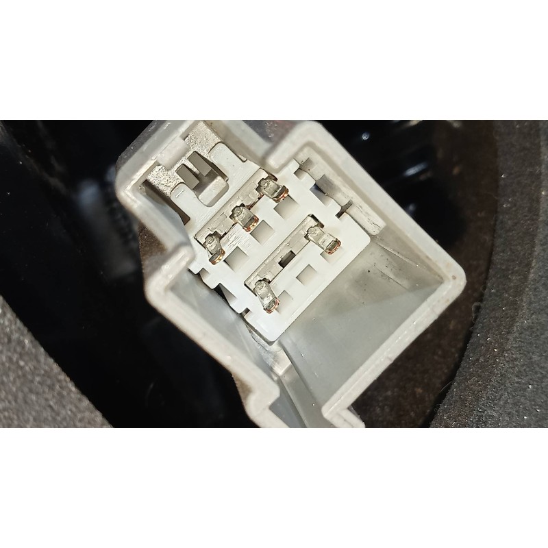 Recambio de piloto trasero derecho para ford fiesta (ccn) 1.25 16v cat referencia OEM IAM C1BB13404A  