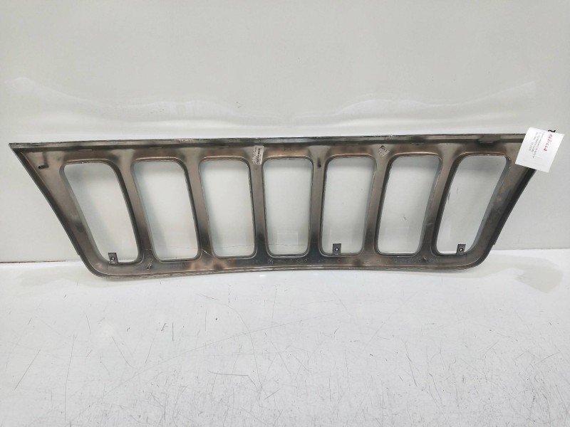 Recambio de rejilla delantera para jeep gr.cherokee (wj/wg) 3.1 td cat referencia OEM IAM   