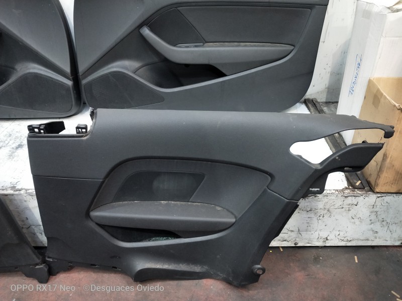 Recambio de juego tapizados / cartoneras para audi a3 (8vk) basic referencia OEM IAM   3P