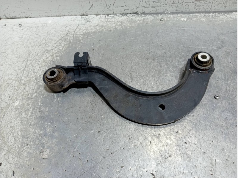 Recambio de brazo suspension superior trasero izquierdo para skoda yeti ambition referencia OEM IAM 1K0505323N  