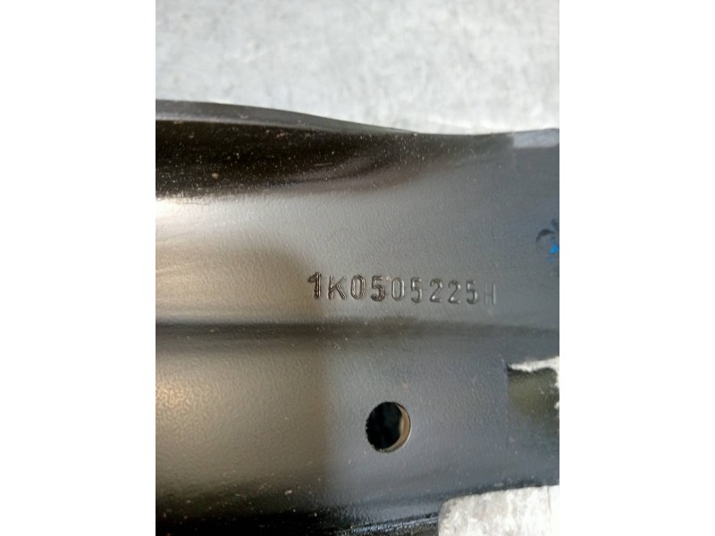 Recambio de brazo suspension superior trasero izquierdo para skoda yeti ambition referencia OEM IAM 1K0505225H  