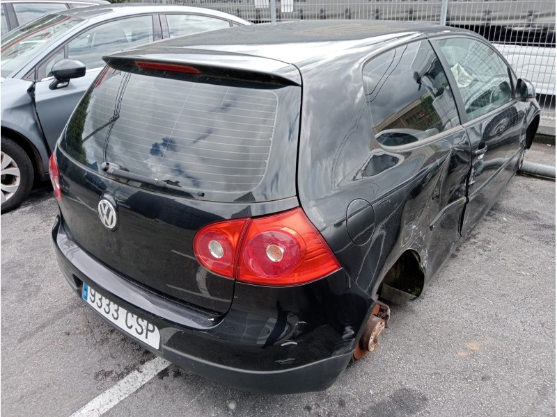 volkswagen golf v berlina (1k1) del año 2004