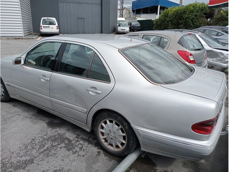 mercedes clase e (w210) berlina diesel del año 2006