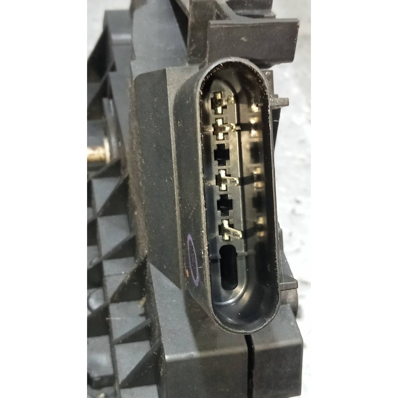 Recambio de motor cierre centralizado delantero derecho para ford fiesta (ccn) 1.25 16v cat referencia OEM IAM AM5AU21812BF  