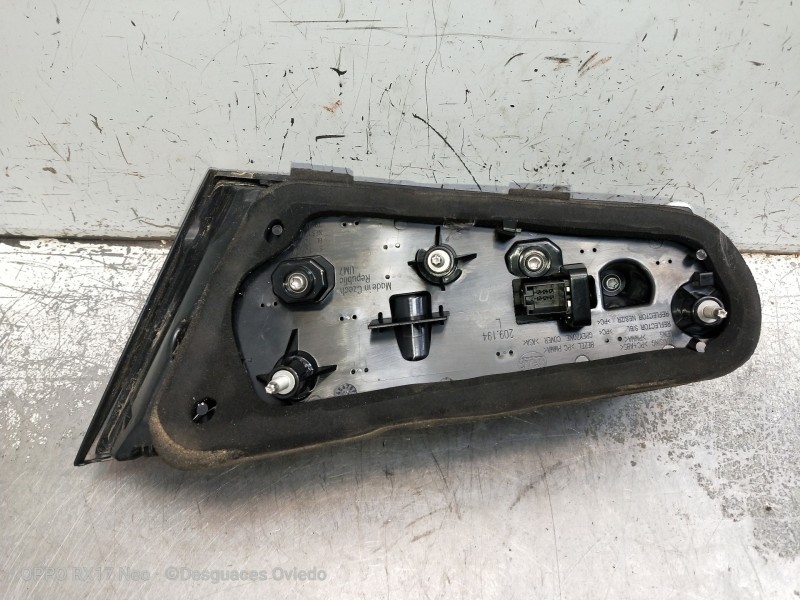 Recambio de piloto trasero izquierdo interior para audi a3 (8vk) basic referencia OEM IAM AU370PAHIGH 2SV01283201 8V3945093E