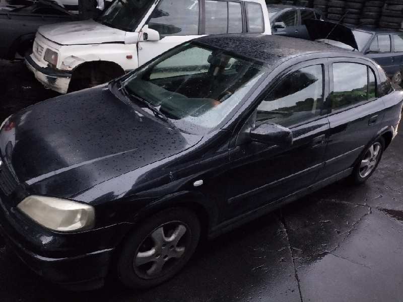 opel astra g berlina del año 2002