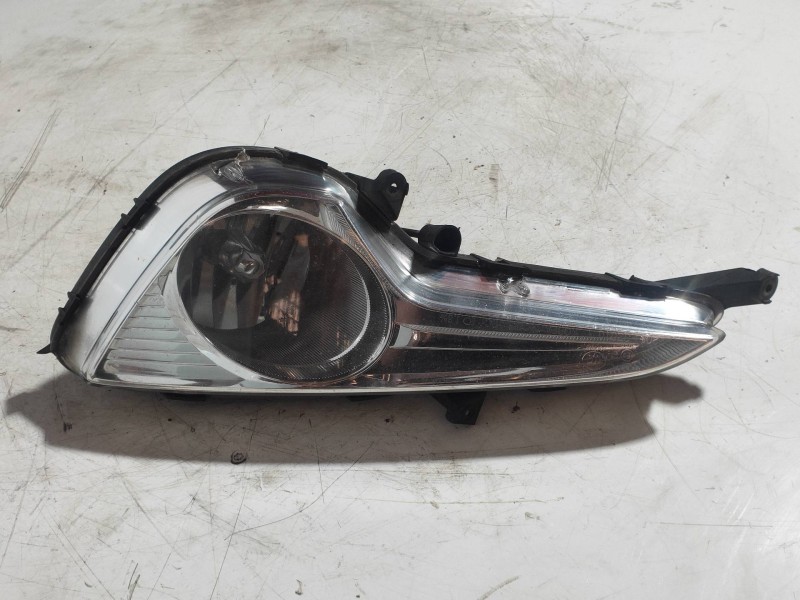 Recambio de piloto delantero izquierdo para hyundai i40 cw gl tecno referencia OEM IAM   