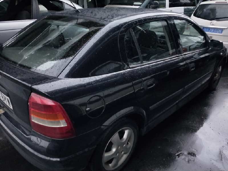 opel astra g berlina del año 2002