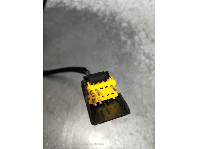 Recambio de retrovisor izquierdo para peugeot expert kasten referencia OEM IAM ELECTRICO 1 ENCHUFE 5 CABLES