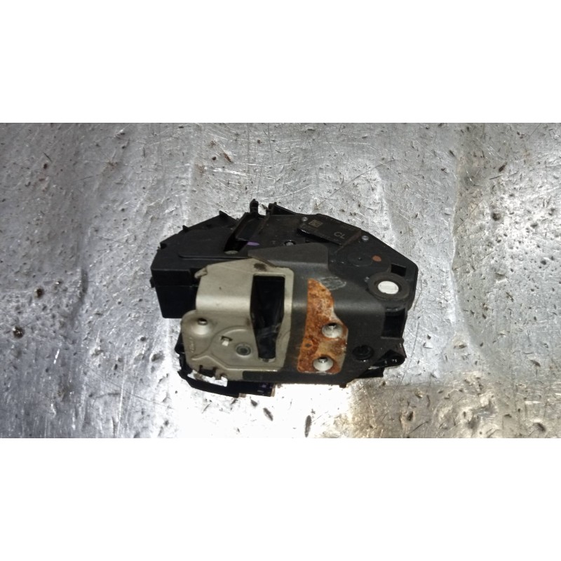 Recambio de motor cierre centralizado trasero derecho para ford fiesta (ccn) 1.25 16v cat referencia OEM IAM AM5AR26412AF  