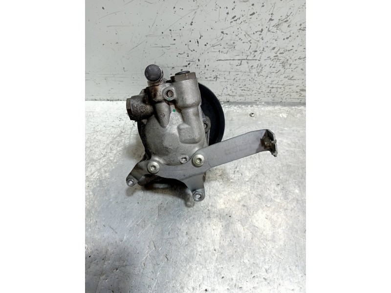 Recambio de bomba direccion para bmw serie 5 berlina (e60) 525d xd referencia OEM IAM   