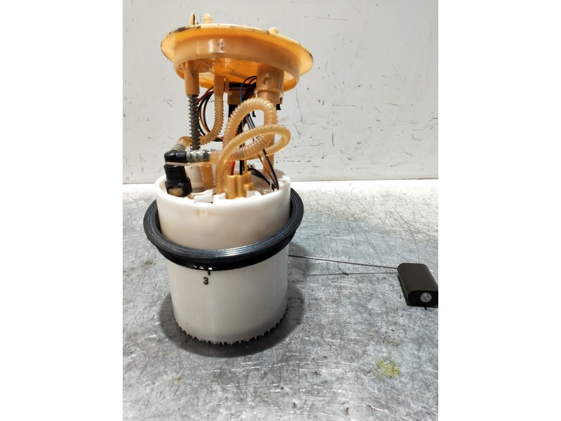 Recambio de bomba combustible para audi a3 (8vk) basic referencia OEM IAM 5Q0919050AN A2C82349001 