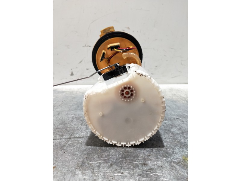 Recambio de bomba combustible para audi a3 (8vk) basic referencia OEM IAM 5Q0919050AN A2C82349001 