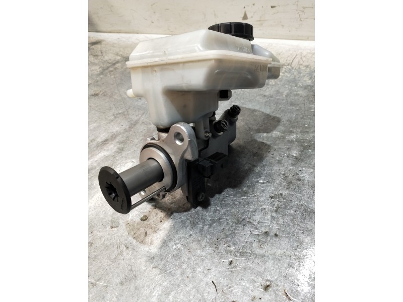 Recambio de bomba freno para audi a3 (8vk) basic referencia OEM IAM 5Q1611301C  