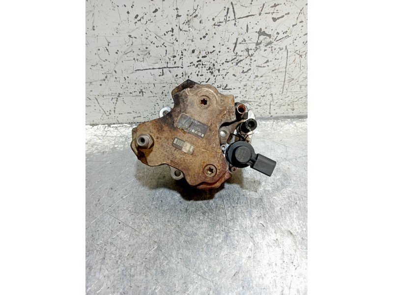 Recambio de bomba inyeccion para bmw serie 5 berlina (e60) 525d xd referencia OEM IAM 0445010146  