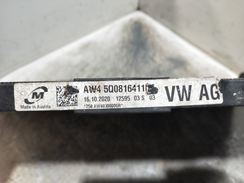 Recambio de condensador / radiador aire acondicionado para audi a3 (8vk) basic referencia OEM IAM 5Q0816411  