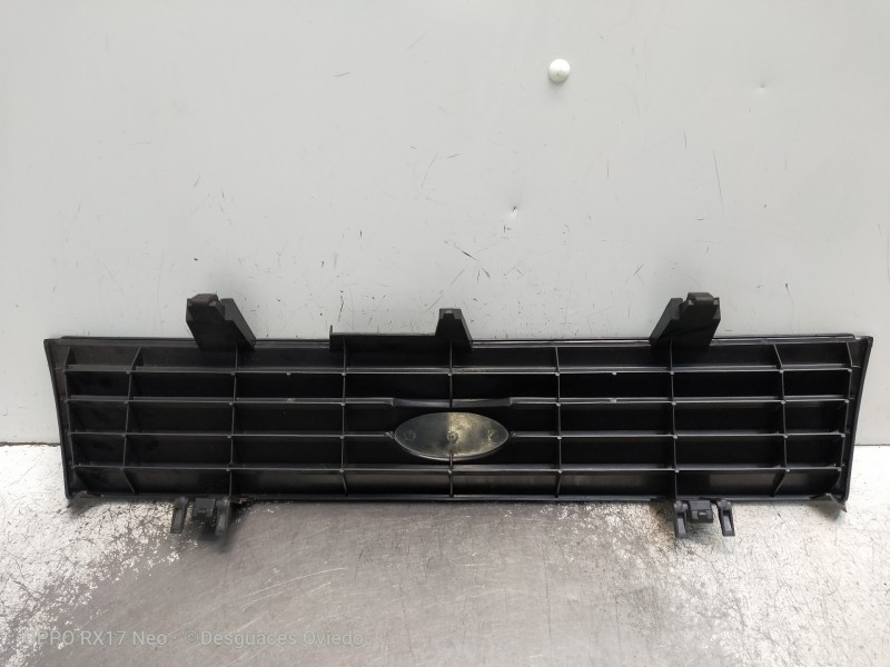 Recambio de rejilla delantera para ford escort berlina/turnier referencia OEM IAM    Recambio de rejilla delantera para ford escort berlina/turnier referencia OEM IAM