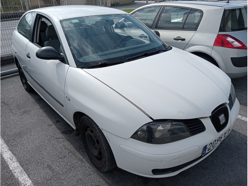 seat ibiza (6l1) del año 2002