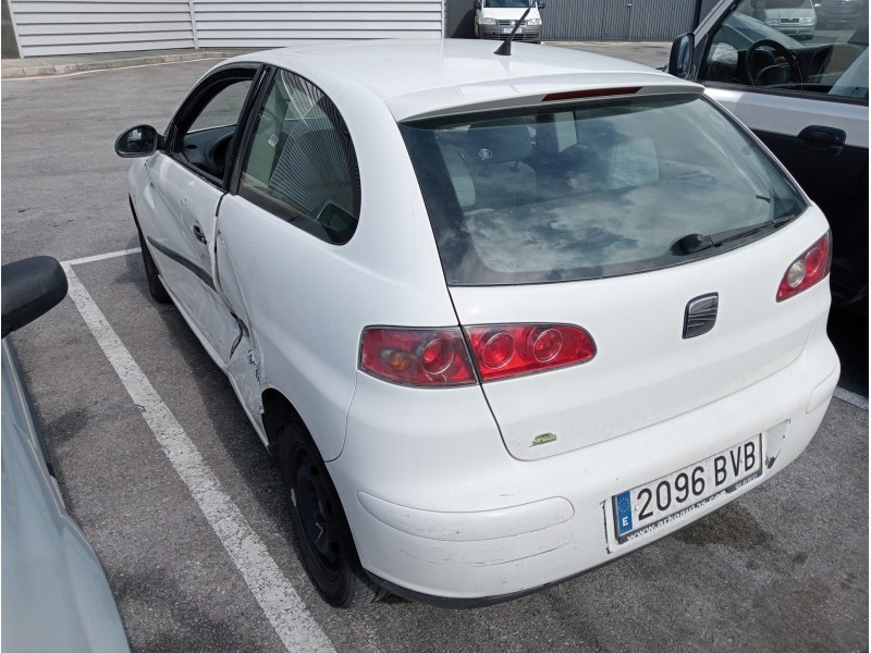 seat ibiza (6l1) del año 2002