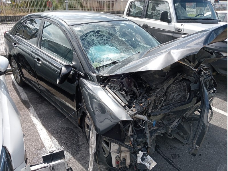 toyota avensis berlina (t25) del año 2008