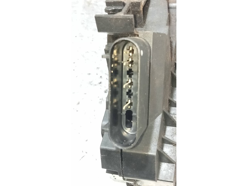 Recambio de motor cierre centralizado trasero izquierdo para ford fiesta (ccn) 1.25 16v cat referencia OEM IAM AM5AR26413AF  