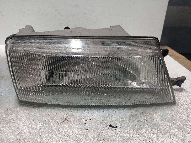 Recambio de faro derecho para subaru legacy berl./familiar b10 (bc/bjf) 2.2 cat referencia OEM IAM   