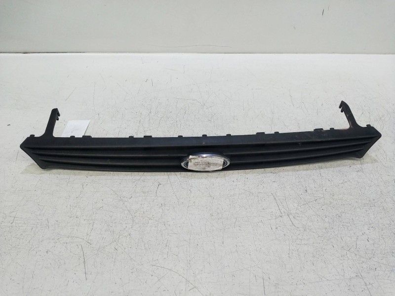 Recambio de rejilla delantera para ford focus berlina (cak) 1.6 16v cat referencia OEM IAM   