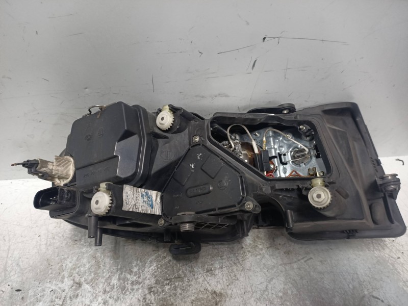 Recambio de faro izquierdo para skoda superb (3u4) 1.9 tdi referencia OEM IAM   