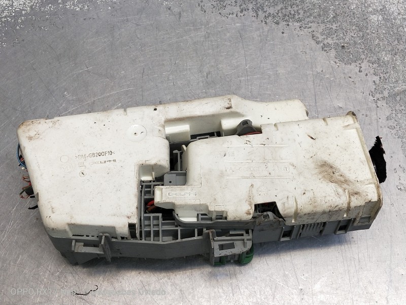 Recambio de caja reles / fusibles para opel corsa c club referencia OEM IAM VERFOTOS  