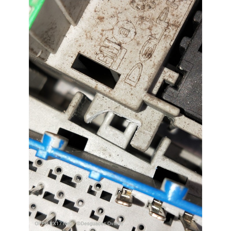 Recambio de caja reles / fusibles para opel corsa c club referencia OEM IAM VERFOTOS  